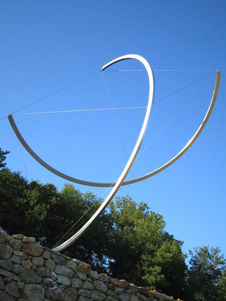 Patrick FLEURY, Scherzo (2005) aluminium 450cm x 450cm