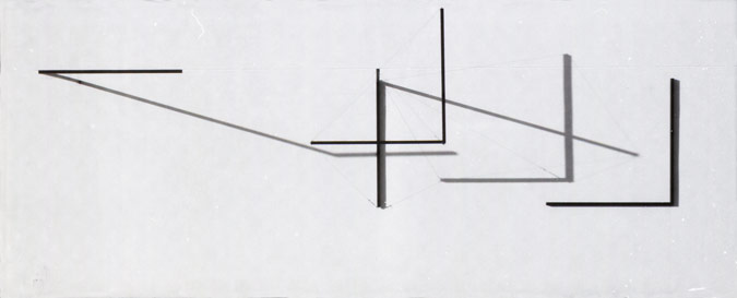 Patrick Fleury Expansion Noire (1997) acier, aluminium peint (1200 x 375 x 150cm)